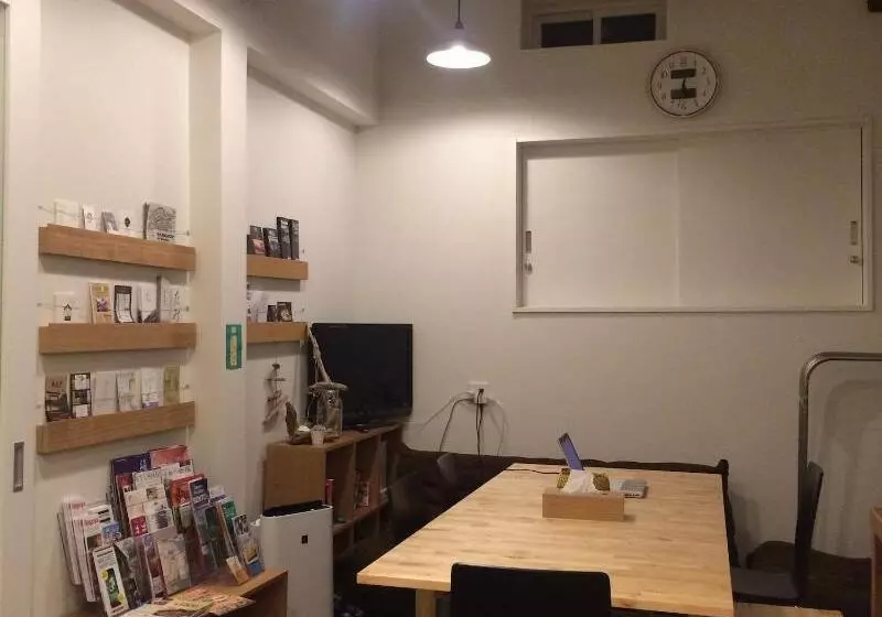 הוסטל Cafe & Guest House Nagonoya