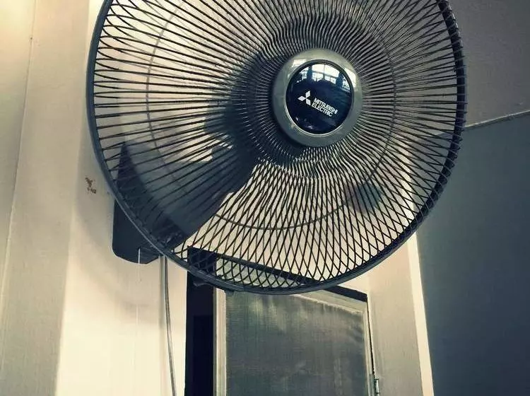 旅馆 Rock Presso House