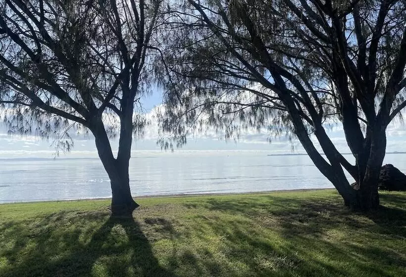 Beachmere Palms Motel