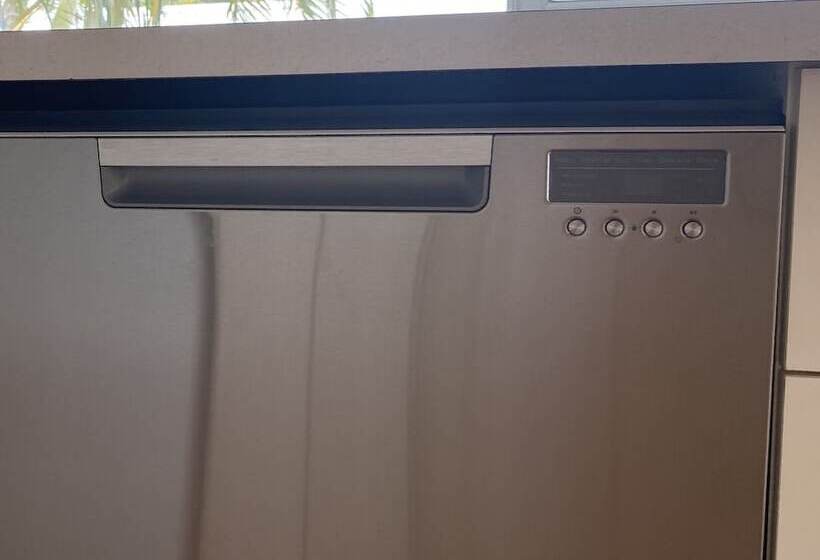 Beachmere Palms Motel