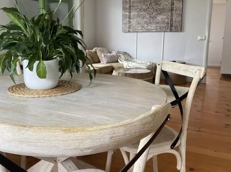 Beachmere Palms Motel