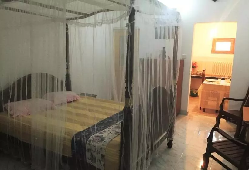 Bed and Breakfast Banana Leaf Garden