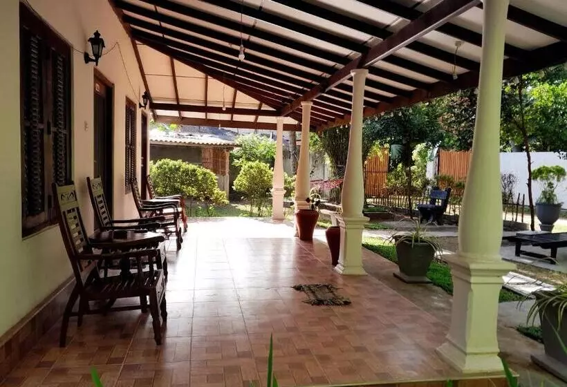 Bed and Breakfast Banana Leaf Garden