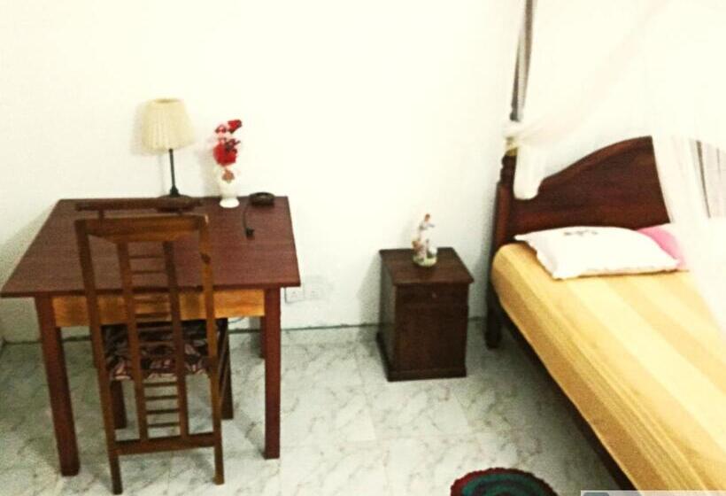 Bed and Breakfast Banana Leaf Garden