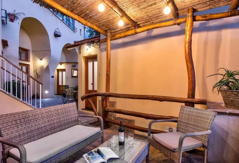 تختخواب و صبحانه Casa Nannina