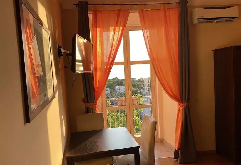 تختخواب و صبحانه La Pennichella Sorrentina Relais