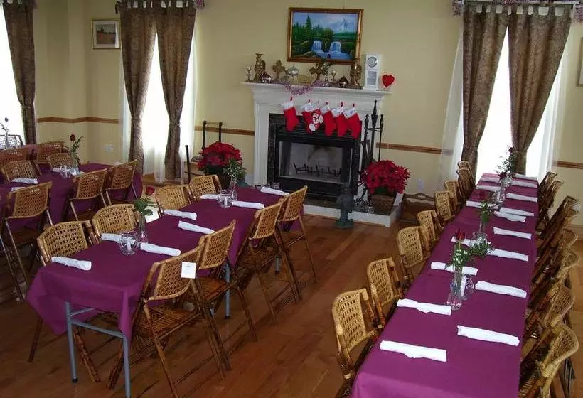 The Victoriancandle Bed & Breakfast