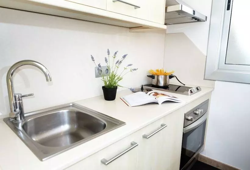 Feelathome Vila Apartment