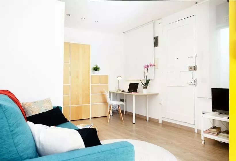 Feelathome Vila Apartment