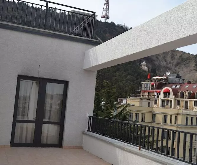 هتل Astoria Tbilisi