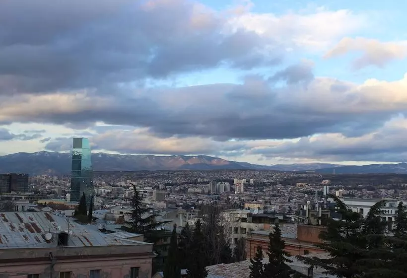 هتل Astoria Tbilisi