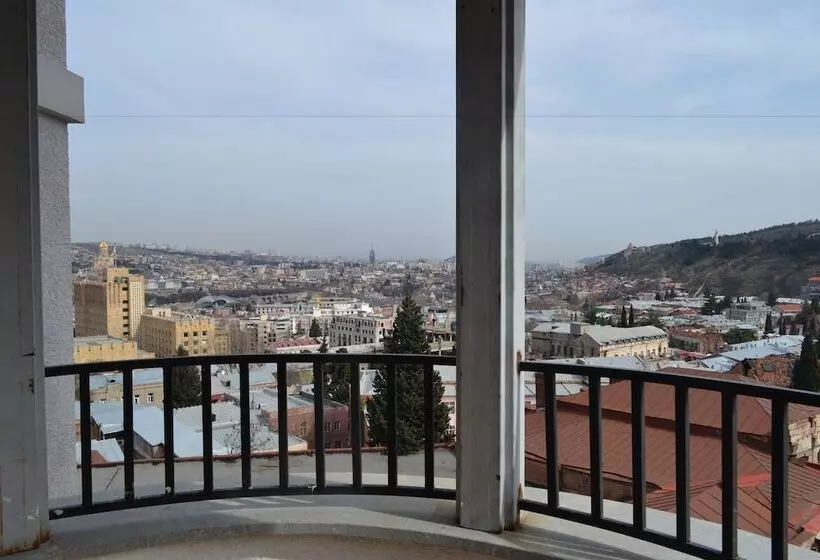 هتل Astoria Tbilisi