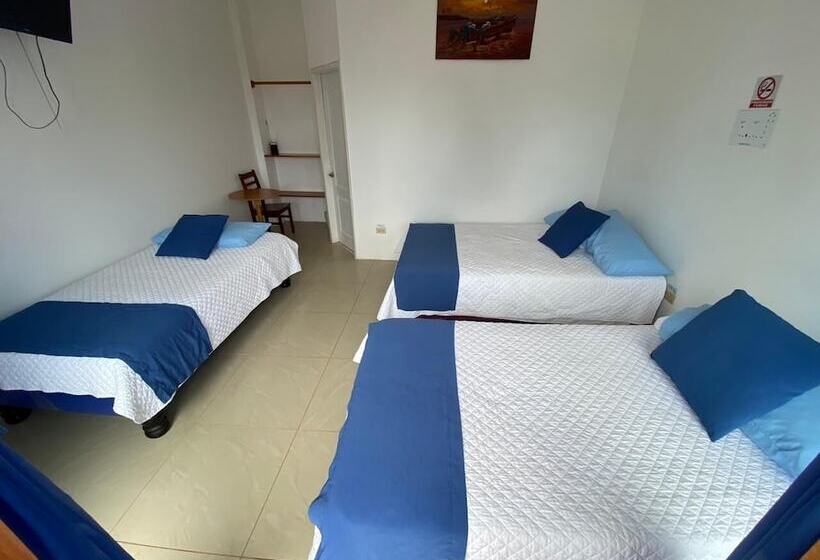 Hotel Hospedaje Delfin Azul