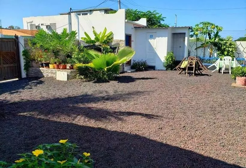 هتل Hospedaje Delfin Azul