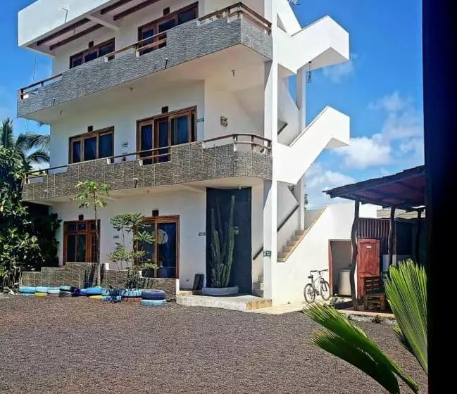 هتل Hospedaje Delfin Azul