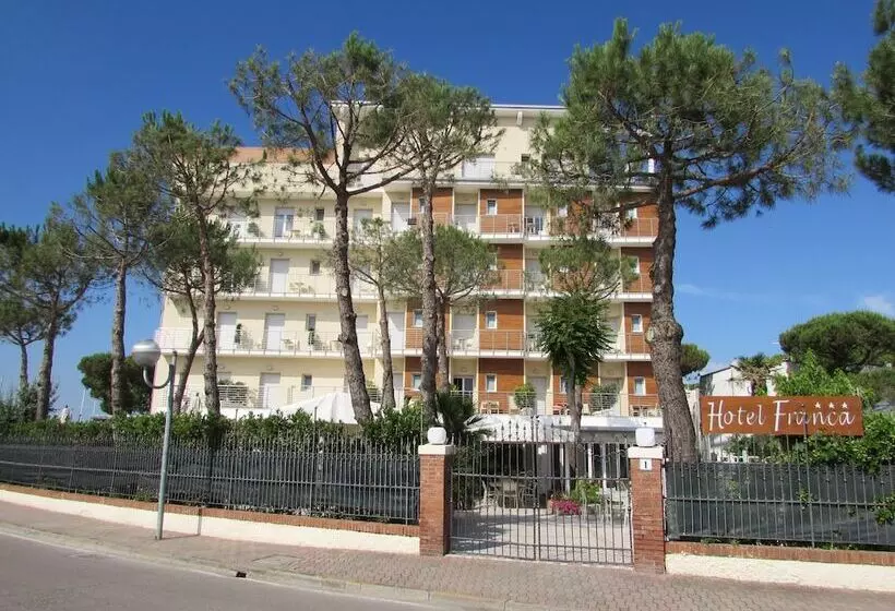 هتل Franca