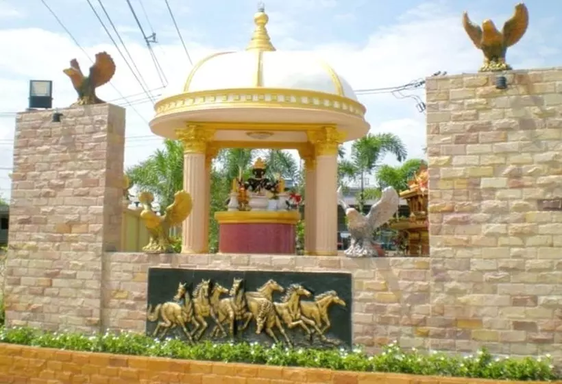 Golden House Hotel Sakaeo