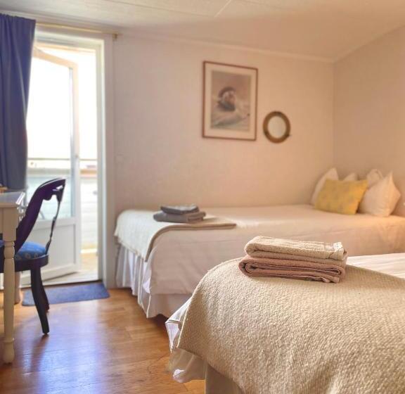 בית מלון כפרי L & Restaurant Solliden