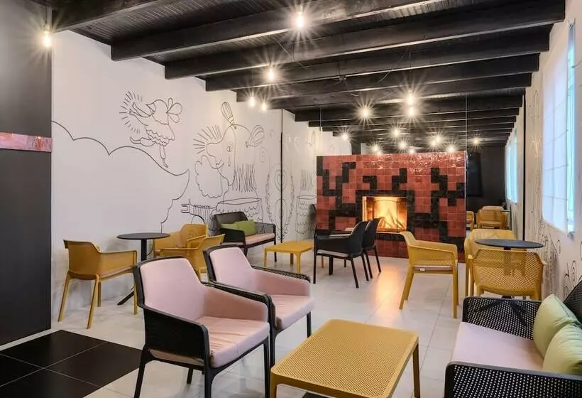 هتل Lavanda Country Club