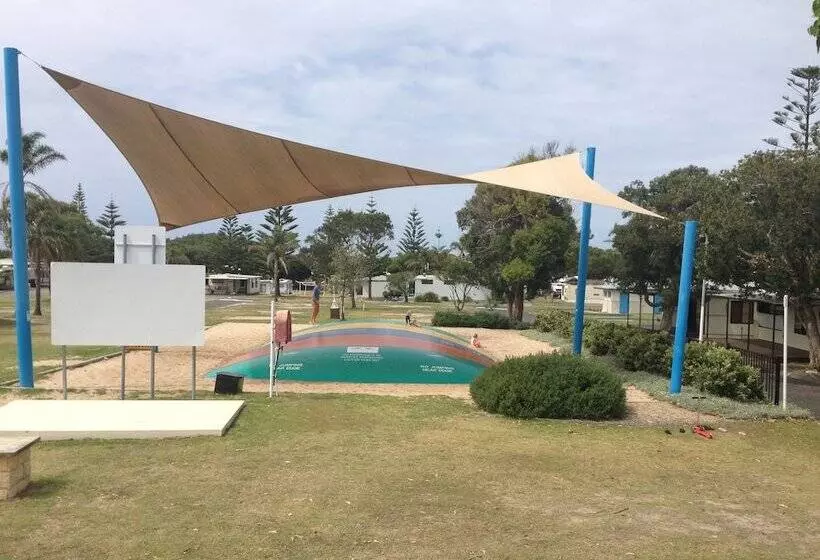 Отель Norah Head Holiday Park