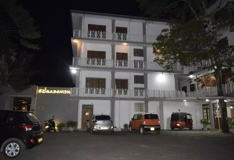 ホテル Paradise Inn