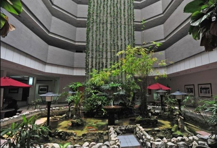 Th Hotel Kelana Jaya