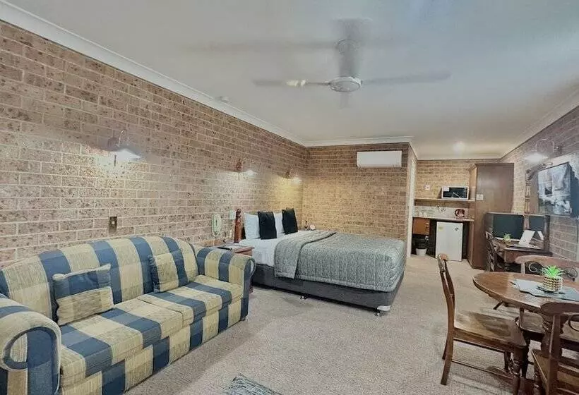 Мотель Golden Grain Motor Inn