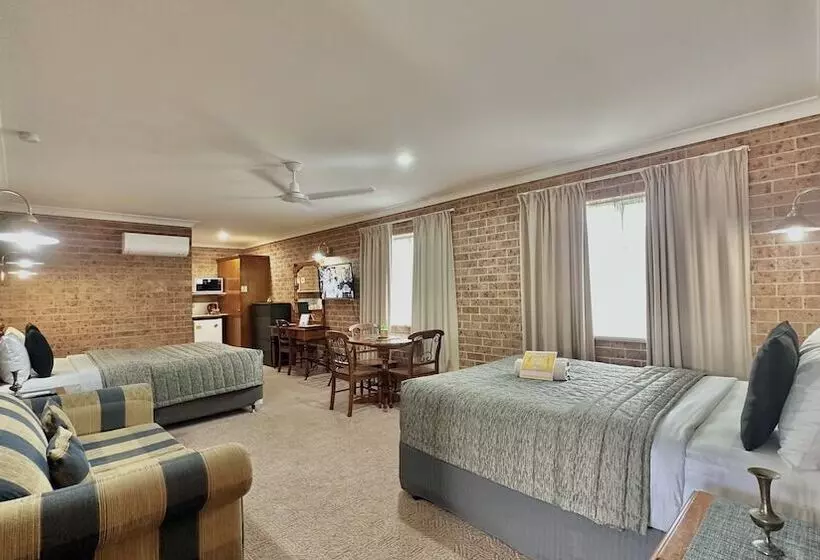 Мотель Golden Grain Motor Inn