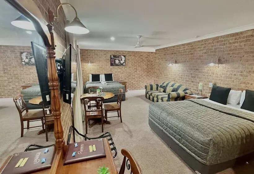 Мотель Golden Grain Motor Inn