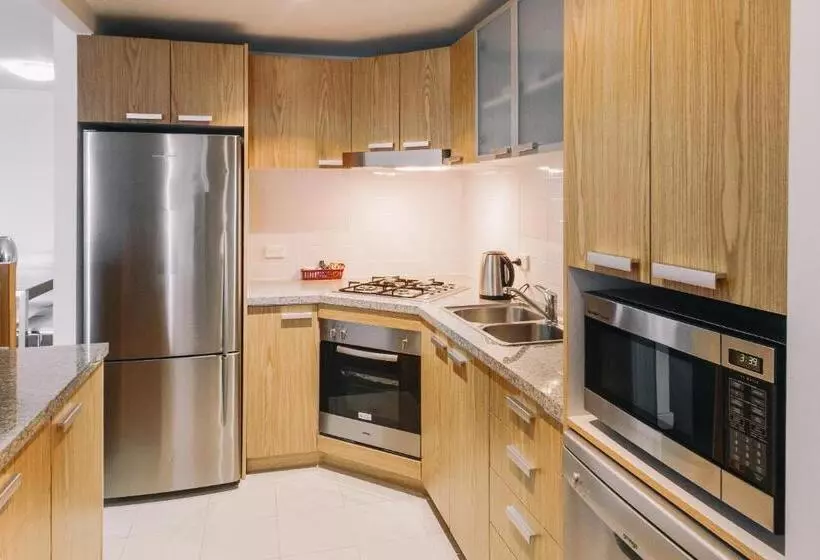 Newcastle Central Plaza Apartment Hotel Official