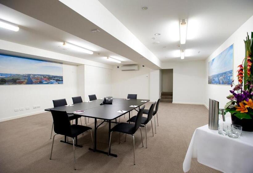 Newcastle Central Plaza Apartment Hotel Official
