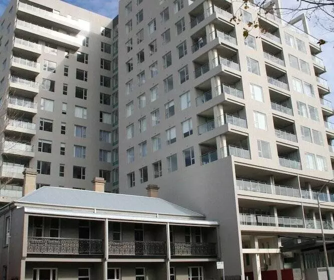 Newcastle Central Plaza Apartment Hotel Official