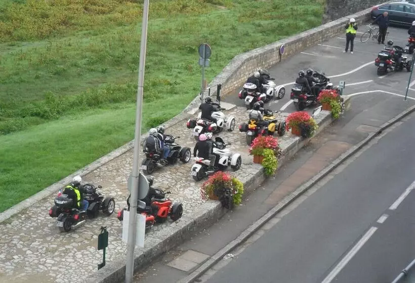 Brit Hotel Confort Gien