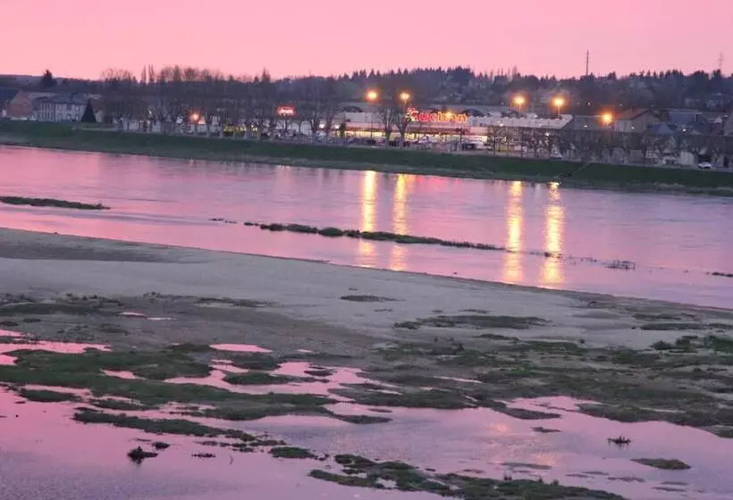 Brit Hotel Confort Gien