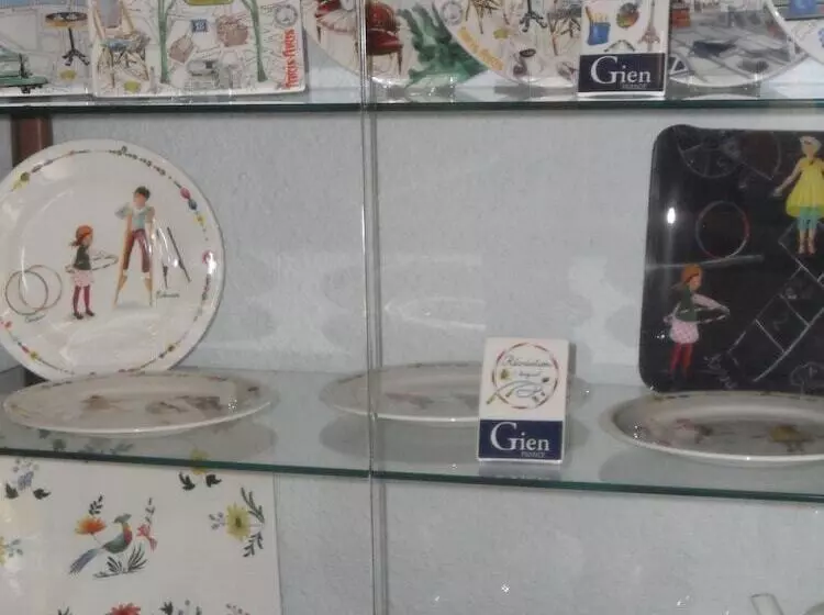 Brit Hotel Confort Gien