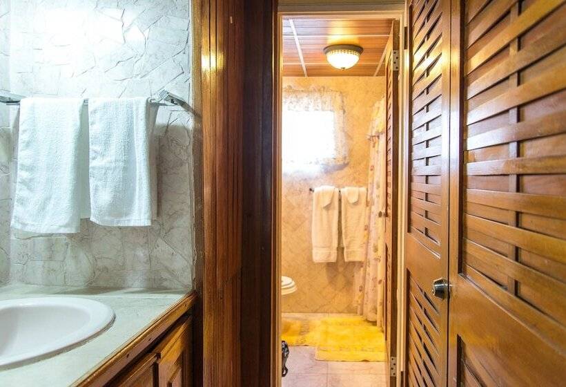 Sky Lounge Beach Studio At Monego Bay Club Resort