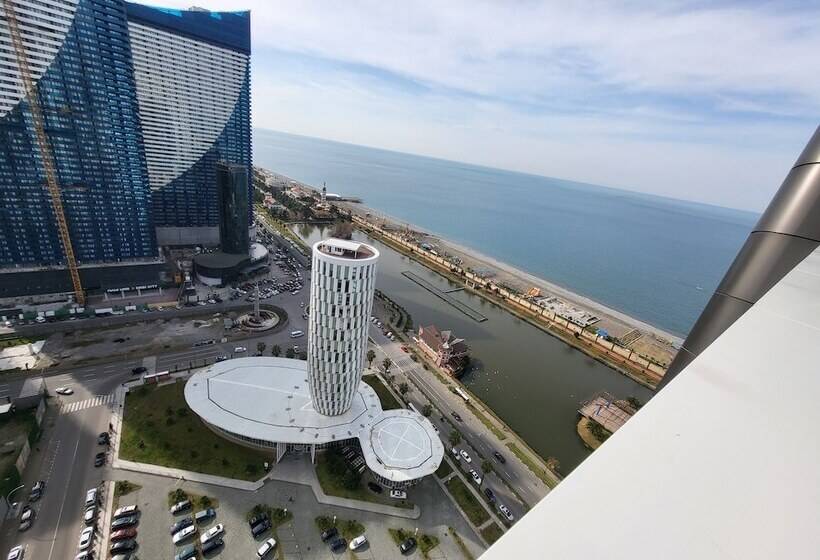 Alliance Palace Courtyard Sea View