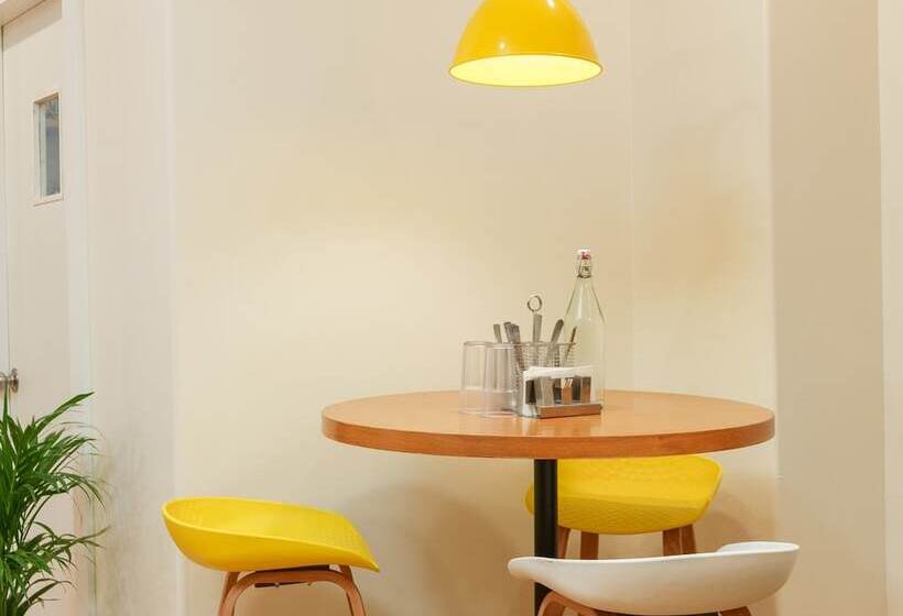 ホテル Bloom Boutique   Connaught Place Area