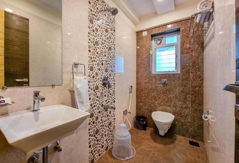 酒店 Golden Heights