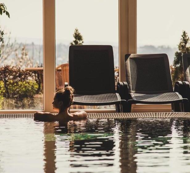 مبيت وإفطار Főnix Wellness Panzió Hévíz