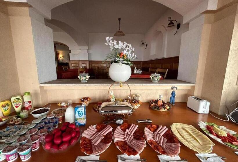 مبيت وإفطار Főnix Wellness Panzió Hévíz