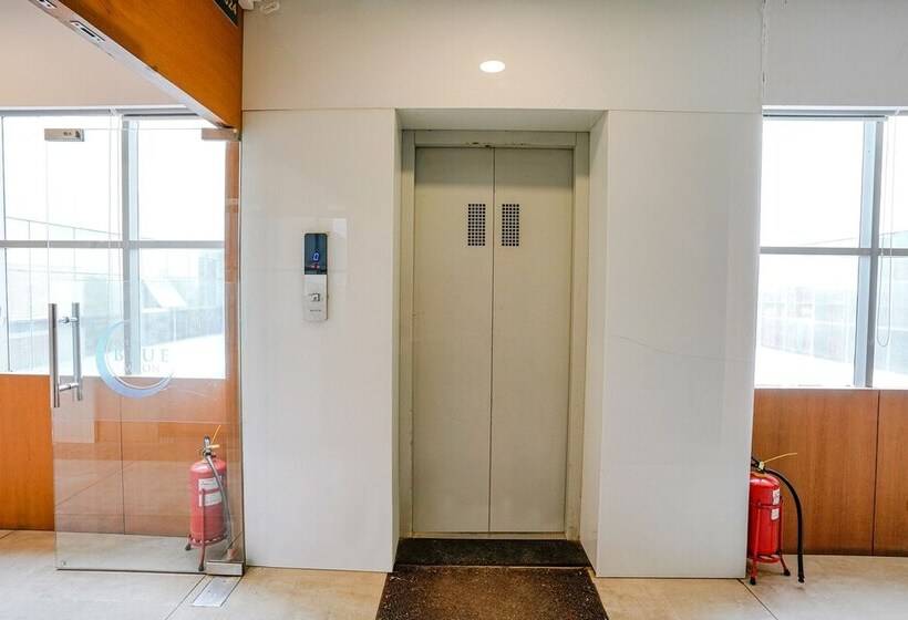 Fabhotel Prime Blue Moon