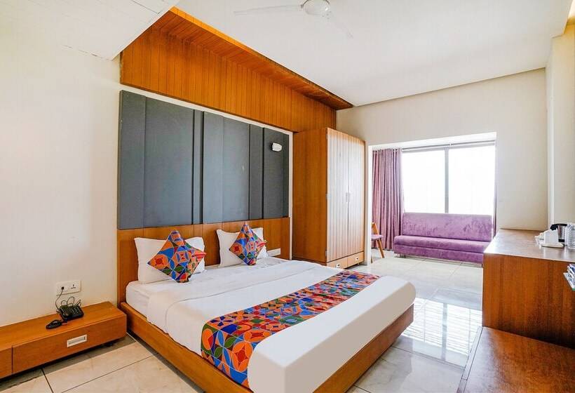 Fabhotel Prime Blue Moon