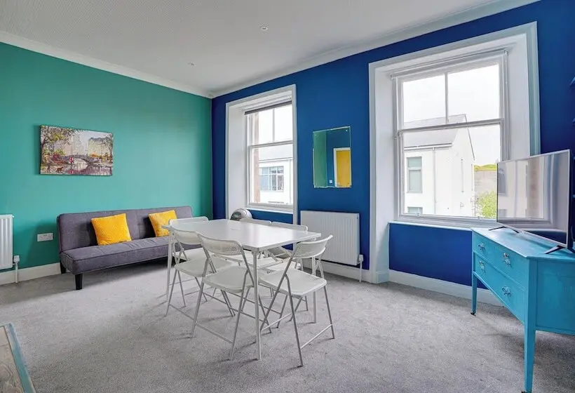 Hôtel Homesly Guest Rooms, Comfortable En Suite Guest Rooms With Free Parking And Self Check In - Berwick-upon-Tweed