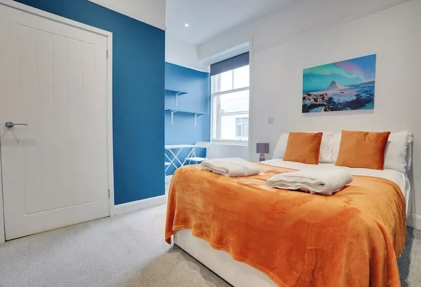 ホテル Homesly Guest Rooms, Comfortable En Suite Guest Rooms With Free Parking And Self Check In