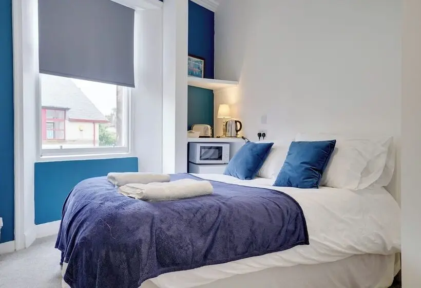 ホテル Homesly Guest Rooms, Comfortable En Suite Guest Rooms With Free Parking And Self Check In