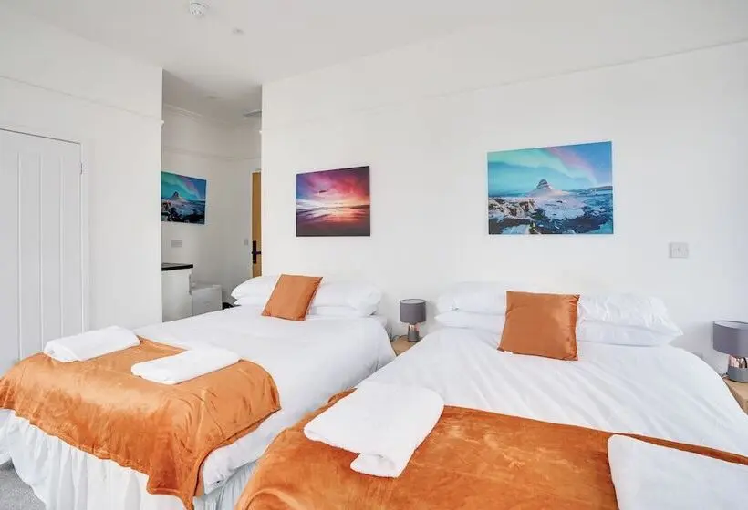 ホテル Homesly Guest Rooms, Comfortable En Suite Guest Rooms With Free Parking And Self Check In