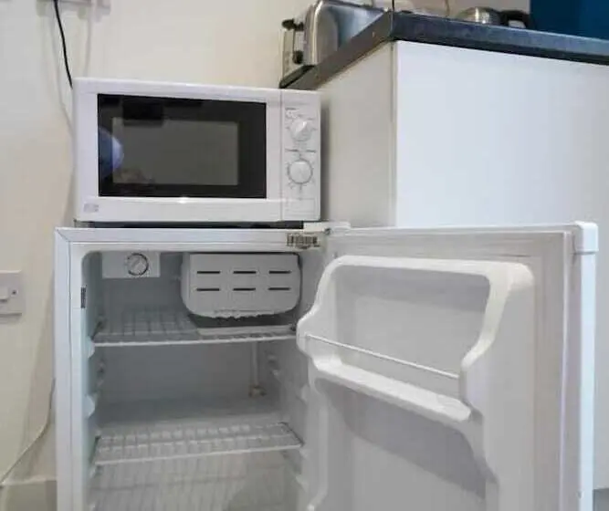 ホテル Homesly Guest Rooms, Comfortable En Suite Guest Rooms With Free Parking And Self Check In