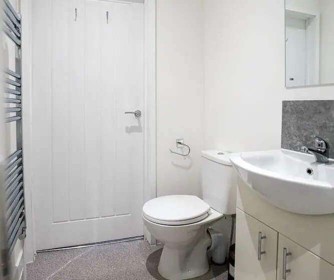 ホテル Homesly Guest Rooms, Comfortable En Suite Guest Rooms With Free Parking And Self Check In