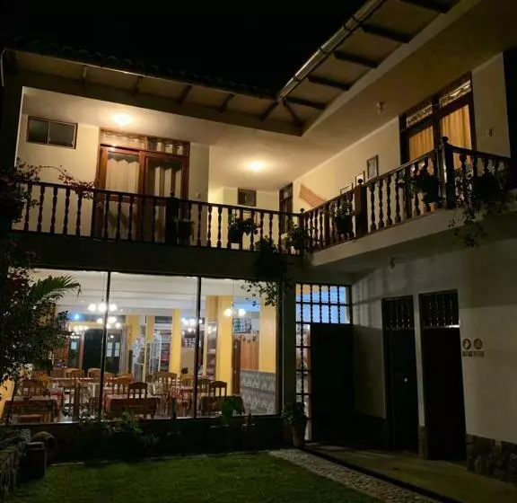 ユースホステル Hostal Restaurant Gocta